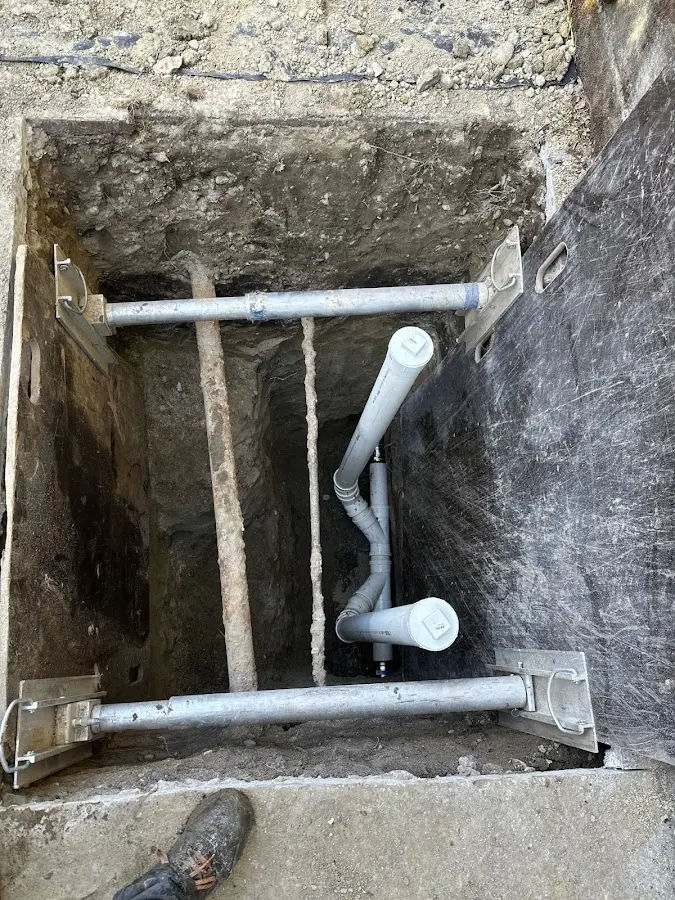 Experienced plumber completing Drain Cleaning work in Boulder City